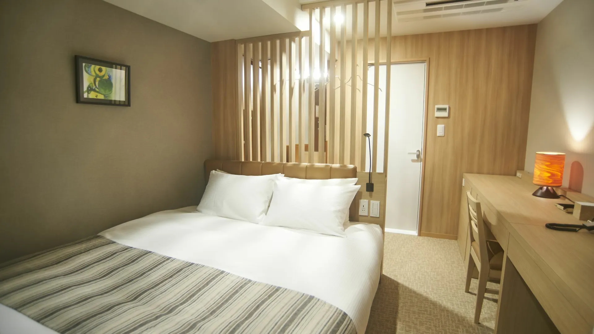 Hotel Quintessahotel Tokyohaneda Comic&Books